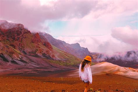 Haleakala Crater Trail: the BEST hike in Haleakalā National Park