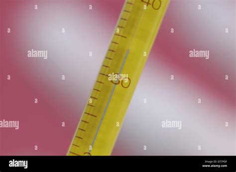 Mercury in glass thermometer hi-res stock photography and images - Alamy