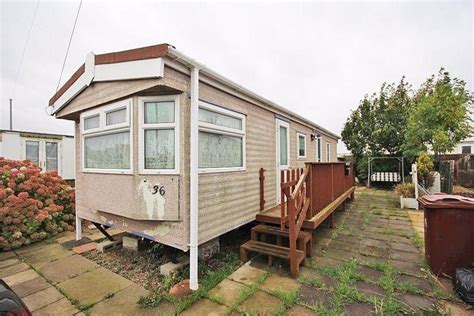 EPPERSTONE RESIDENTIAL CARAVAN PARK... 2 bed static caravan - £30,000