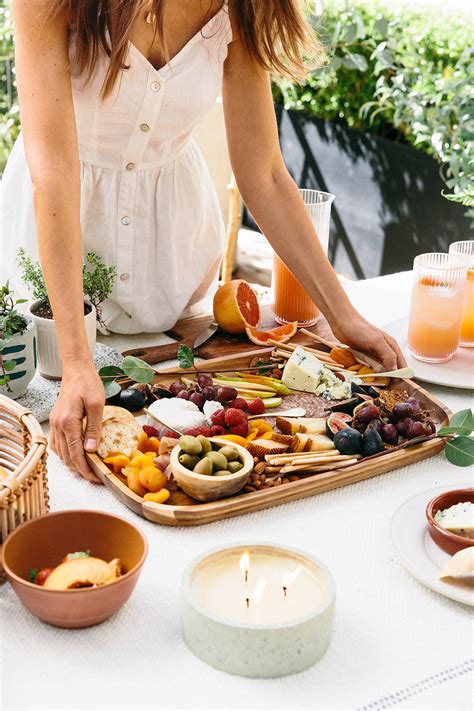 A Mother's Day Picnic to Remember With Spring Brunch Ideas & Recipes