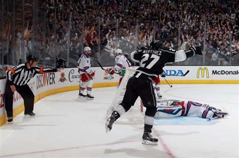 10 photos of the Los Angeles Kings Stanley Cup celebration - The Hockey ...