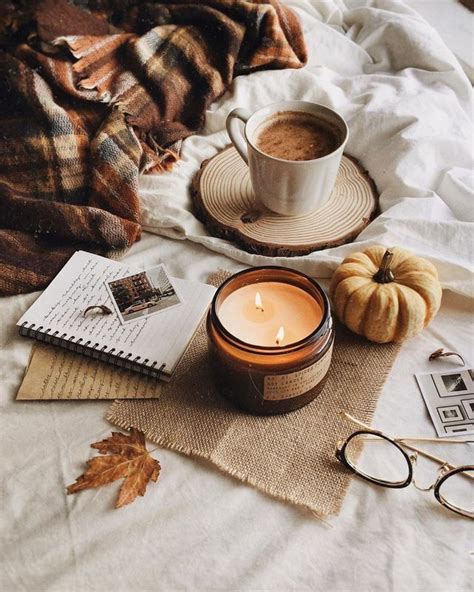 Cozy autumn vibes captured by @miaxbellax