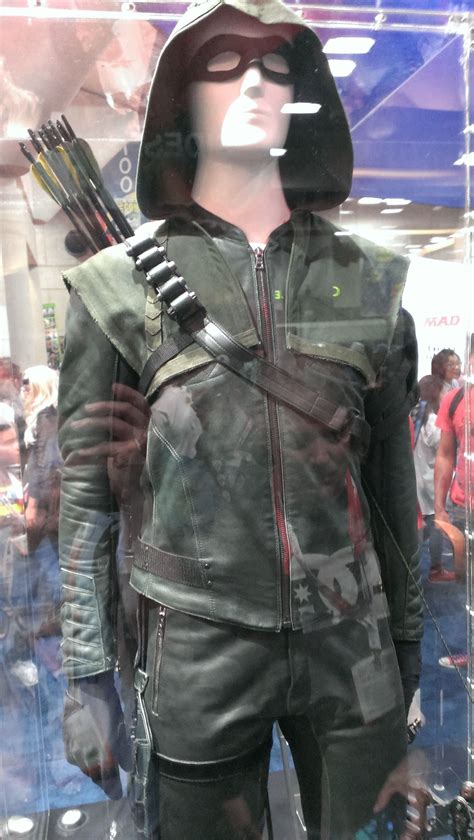 SDCC 2015 | Green arrow cosplay, Arrow costume, Arrow cosplay