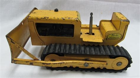 VINTAGE TONKA TOY BULLDOZER.