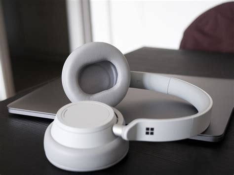 Microsoft Surface Headphones Review: A Premium Set