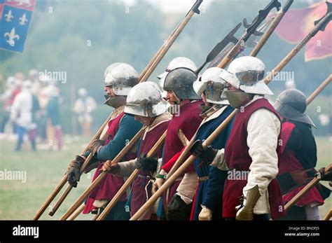 Tewkesbury medieval re enactment festival hi-res stock photography and ...