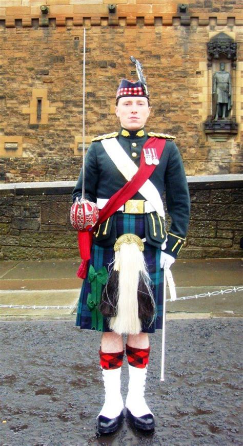 Lieutenant of the 6th Battalion Royal Regiment of Scotland | Scottish ...