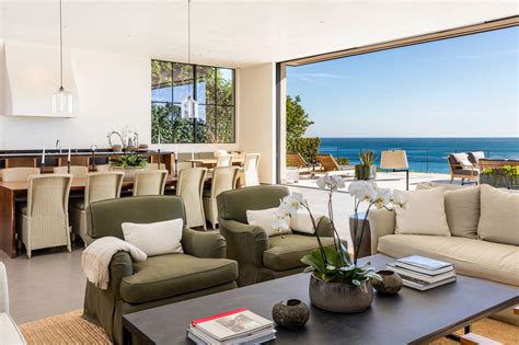 A glimpse inside Aaron Rodgers $28million Malibu villa with ocean views ...