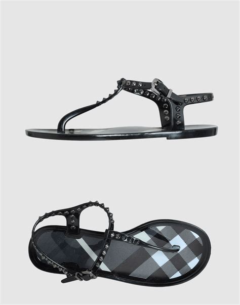 Burberry Flip Flops in Black | Lyst