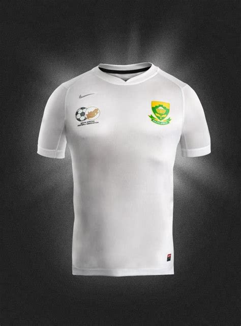 Pro Soccer: Nike unveils South African national football team kit for 2014