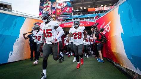 Bucs Win Super Bowl LV! Tampa Bay Defeats the Kansas City Chiefs 31-9