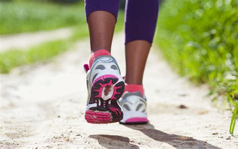 Walking Shoes Vs Running Shoes: The 5 Major Differences Explained