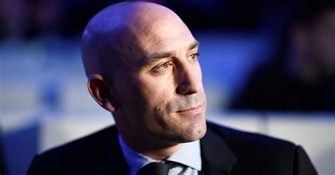 Spanish court imposes restraining order on disgraced football chief Luis Rubiales – POLITICO