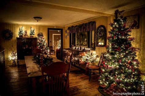 Country Christmas House Tour - FYNES DESIGNS | FYNES DESIGNS