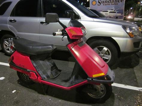 OldMotoDude: Honda Elite 80 Scooter spotted in Seattle, Wa.