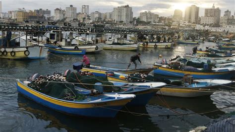 Gaza’s fishermen confront multiple dangers - Al-Monitor: Independent ...