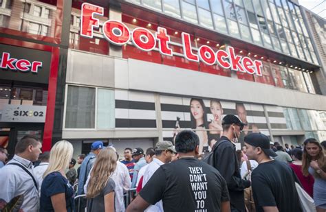 Foot Locker Posts Better-Than-Expected Earnings - WSJ