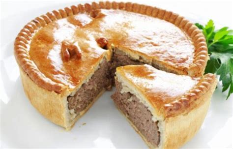 Tourtière: A Culinary Tradition from Quebec - TRADITIONAL FOOD