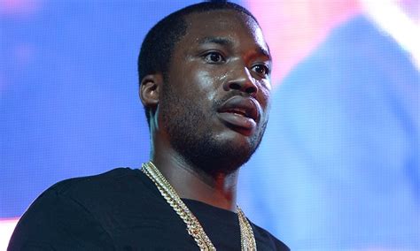 In Lockup: Meek Mill Sentenced To Jail For Violating His Probation