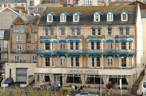 IMPERIAL HOTEL • ILFRACOMBE • 3⋆ UNITED KINGDOM • RATES FROM £67