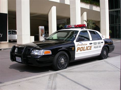 File:2005 Ford Crown Victoria Anaheim Police K-9.jpg