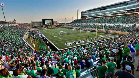 Mordecai throws 4 TD passes, SMU routs North Texas 48-10