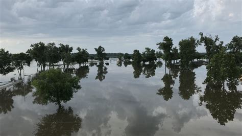 Missouri River levels at Omaha should continue to fall this week ...