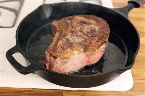 How to Cook a Single Prime Rib Steak in the Oven | Livestrong.com ...