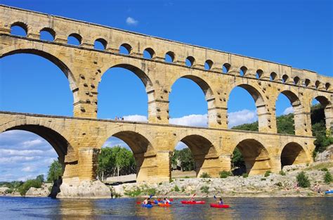 8 Most Famous Landmarks in France - Traveluto