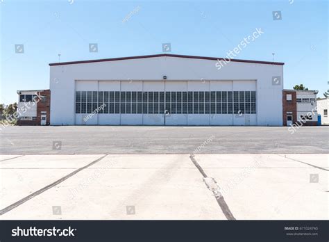 Aircraft Hangar Stock Photo 671024740 | Shutterstock