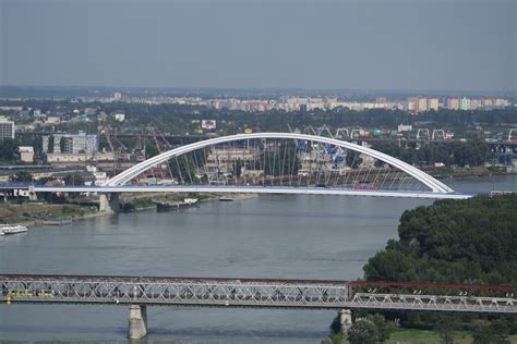 bridges_over_the_danube_river_in_bratislava_view_from_novy_most_viewpoint - Fresh Design 2017