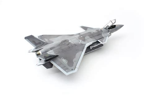 Chinese J-20 Mighty Dragon - Model Aces