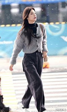 Celebrity Airport Outfit, Korean Airport Fashion, Celebrity Street ...