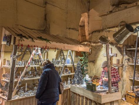 The Valkenburg caves Christmas market | Photos & info of al Xmas caves