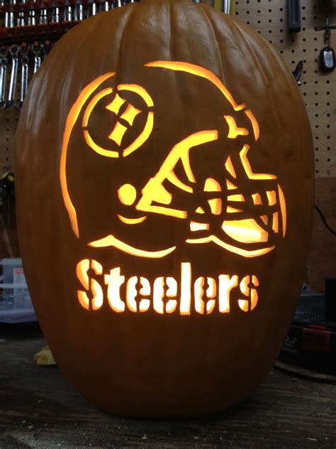 Pittsburgh Steelers~Pumpkin | ℬℒÅℂK & YℰℒℒÕW~รTEELERร ℕATIOℕ | Pinterest