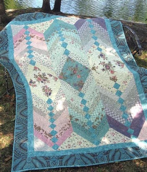 Showcase Beautiful Fabrics in This French Braid Quilt - Quilting Digest