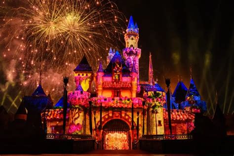 Ultimate Disneyland California Fireworks Guide – Everything You Need To Know About Disneyland ...