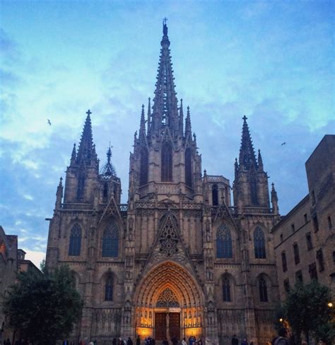 Best of Barcelona city center attractions - Yaba Travellers