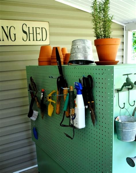 The storage of gardening equipment - 16 ideas for the final cleaning ...