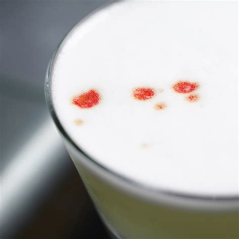 Pisco Sour (Traditional Recipe)