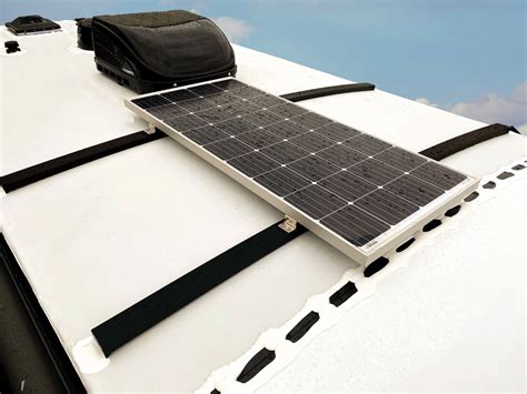 Solar Panels on RVs |Traveling off the grid