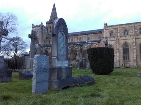 Dunfermline Abbey Churchyard | Cemetery Details | CWGC