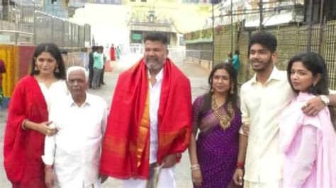 Director Shankar visits this famous temple with family during 'Indian 2 ...