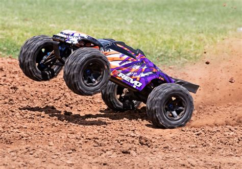 Traxxas E-Revo | RC Monster Truck 4x4