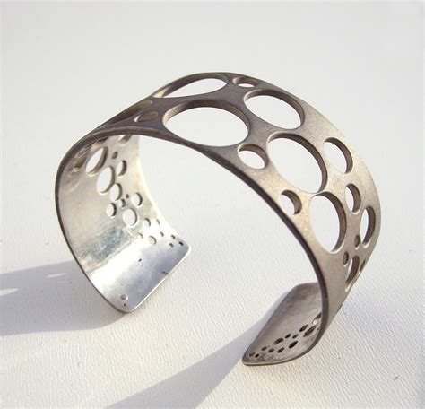 Amazing Etsy Metal Jewelry Designer – Arosha Interview And Feature | Handmadeology