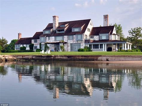 Katharine Hepburn's beach-side Connecticut home on market for $14.8m | Daily Mail Online