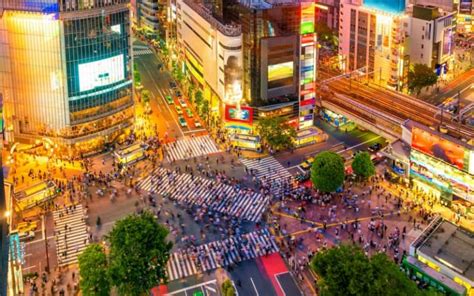 Shibuya Crossing, the World's Busiest Crossing | JRailPass