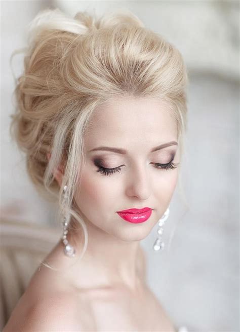 Bridal makeup with pink lipstick | Gorgeous wedding makeup, Perfect wedding makeup, Classic ...