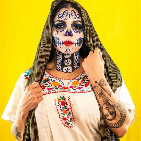 Latin Women, Halloween Face Makeup, Poses, Wedding Bride, Day Of The Dead, La Catrina, Artistic ...