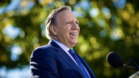 François Legault shares racist article, reveals hypocrisy on secularism